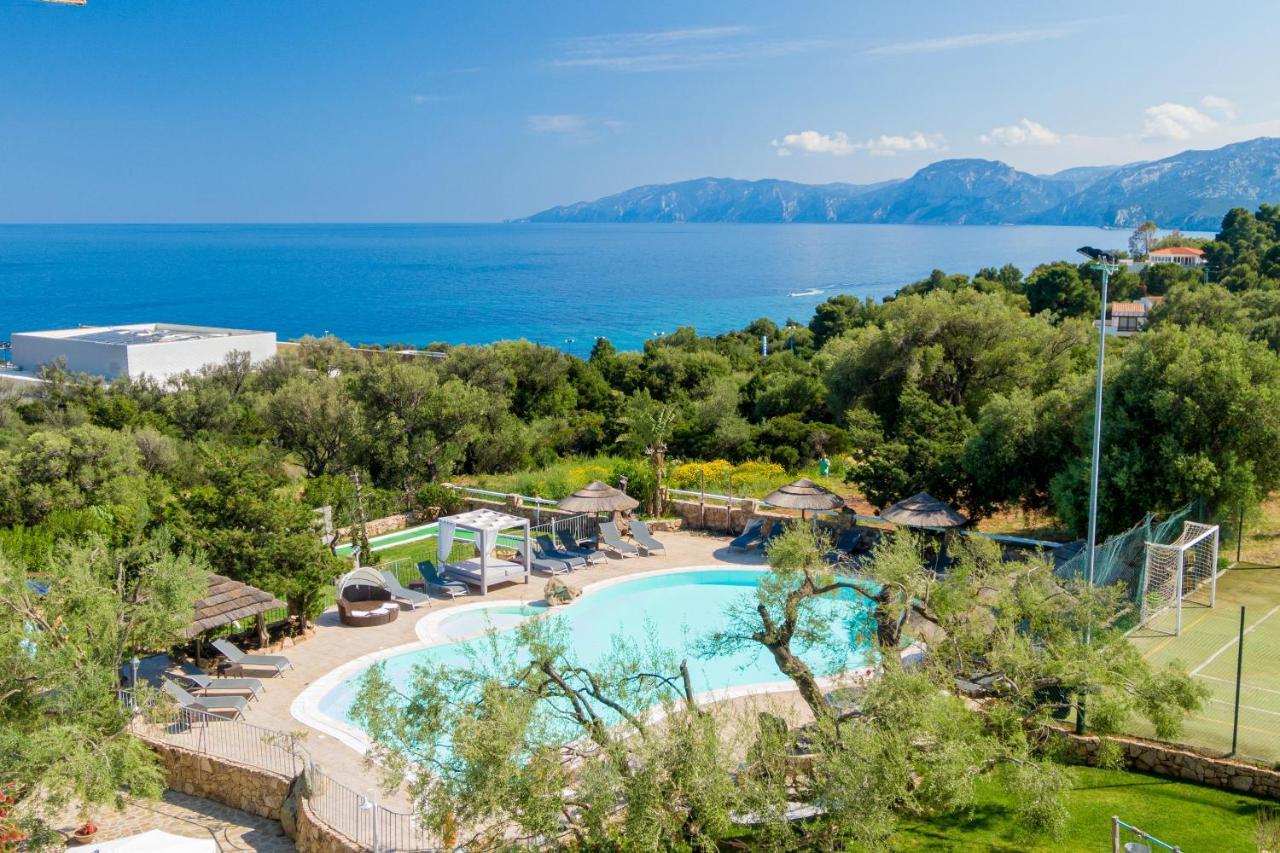 I Ginepri Hotel Cala Gonone Esterno foto