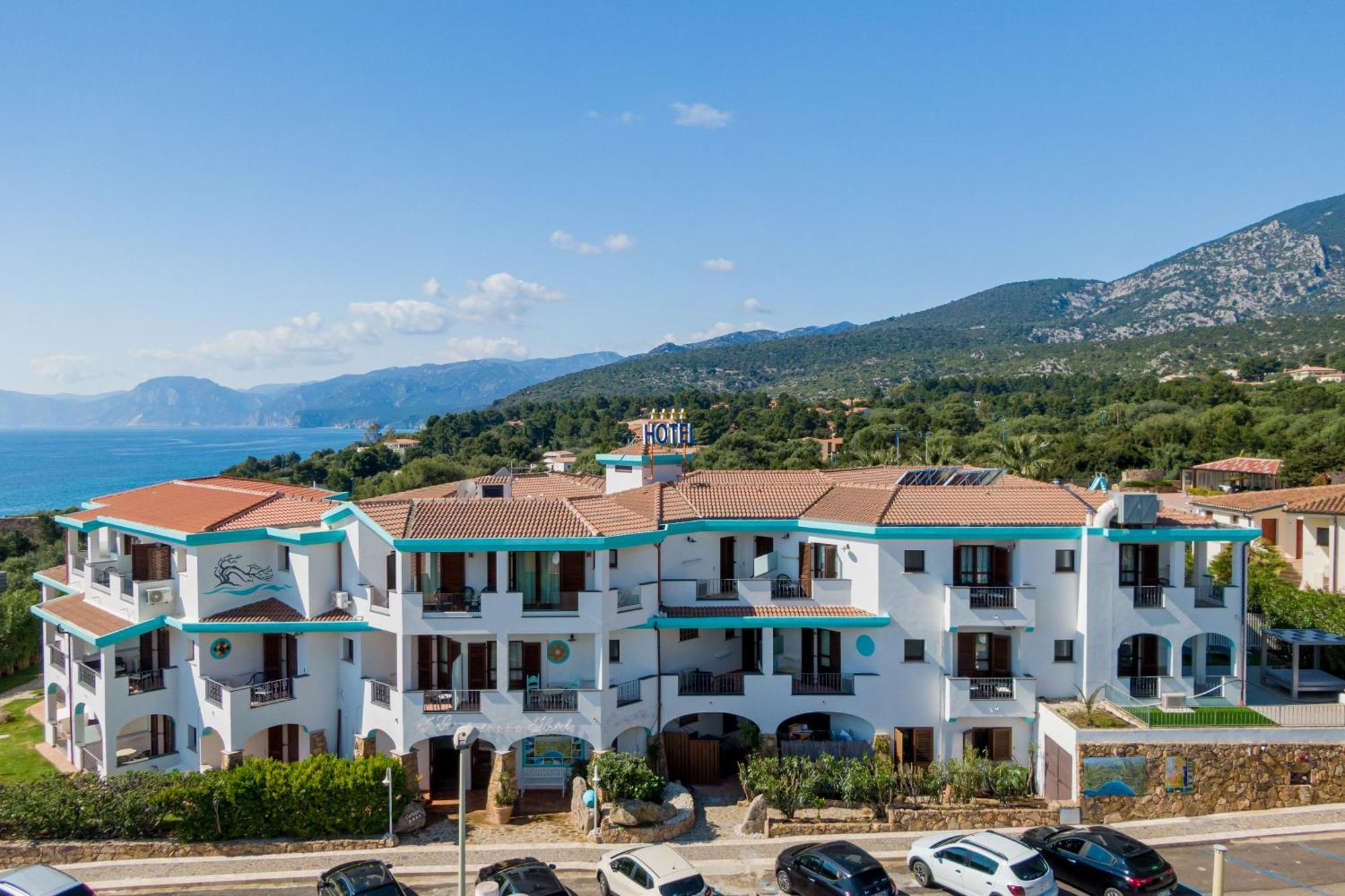 I Ginepri Hotel Cala Gonone Esterno foto