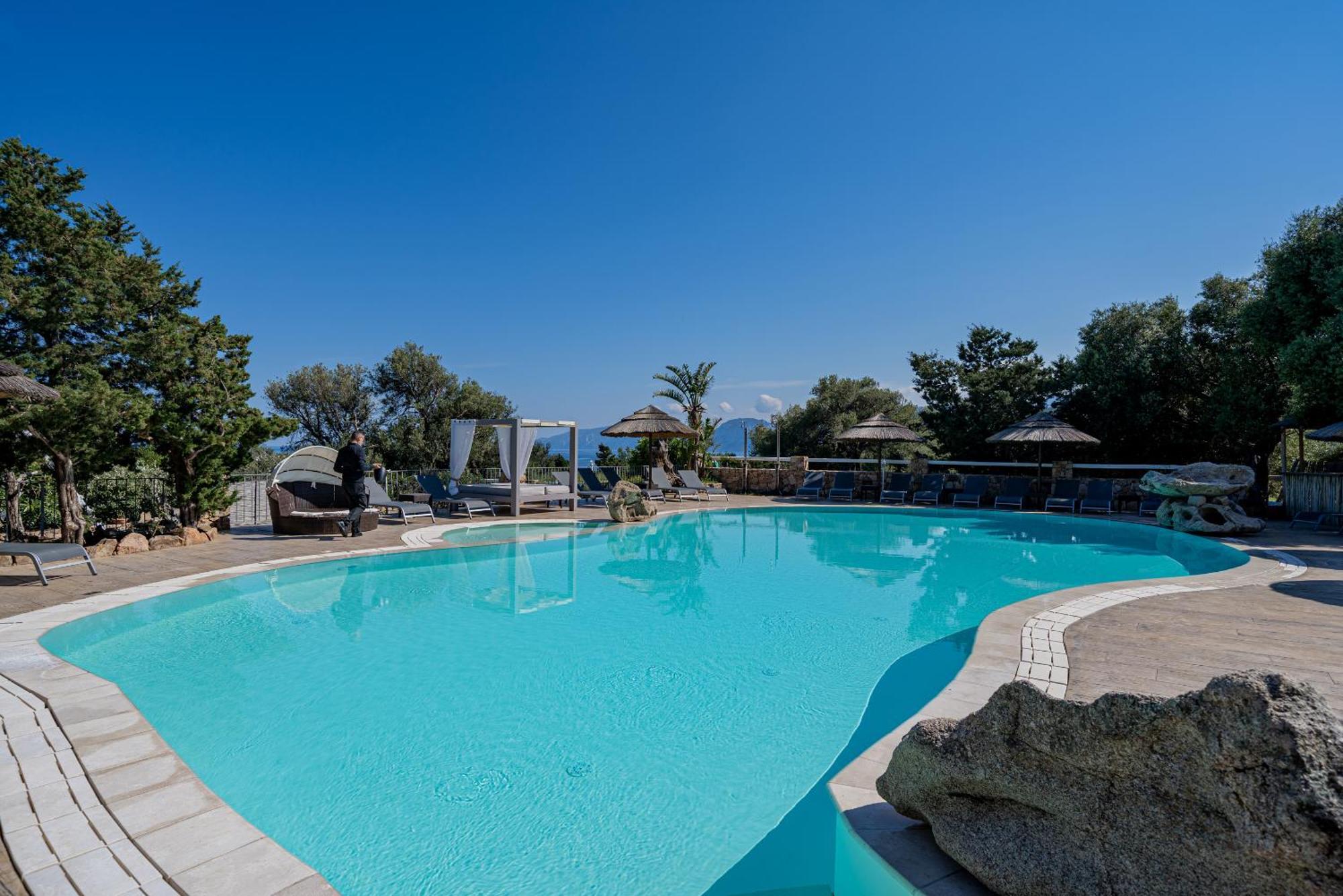 I Ginepri Hotel Cala Gonone Esterno foto