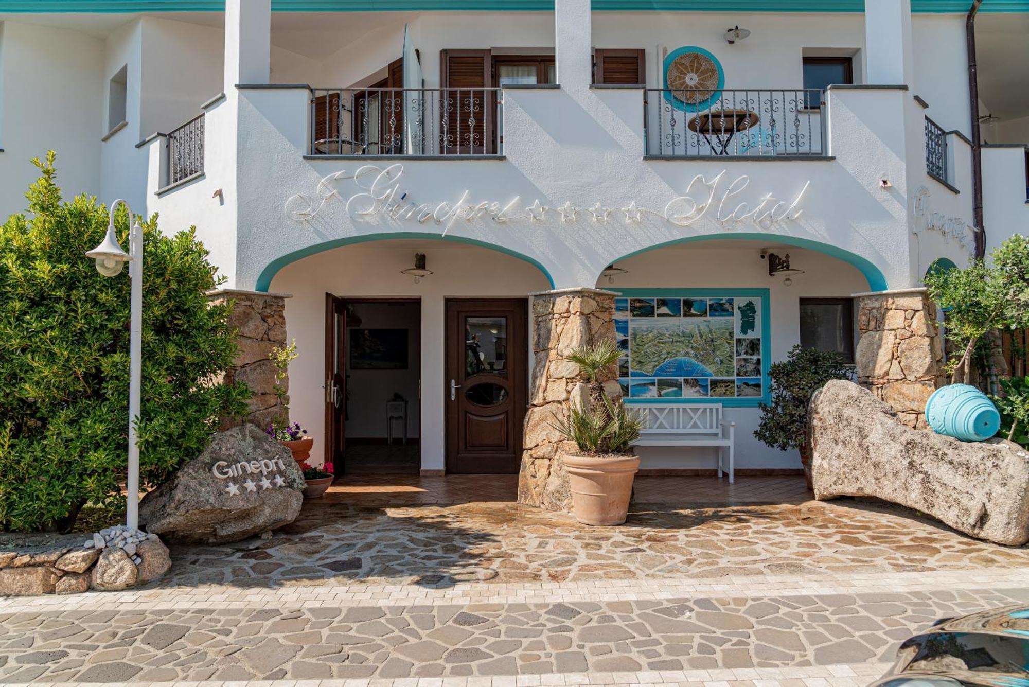 I Ginepri Hotel Cala Gonone Esterno foto