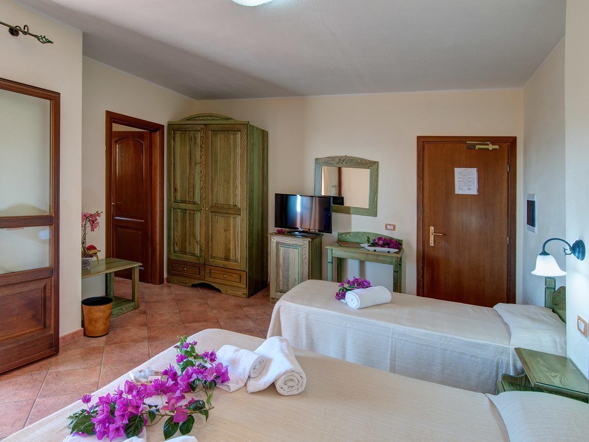 I Ginepri Hotel Cala Gonone Esterno foto